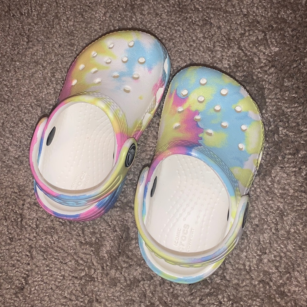Baby crocs